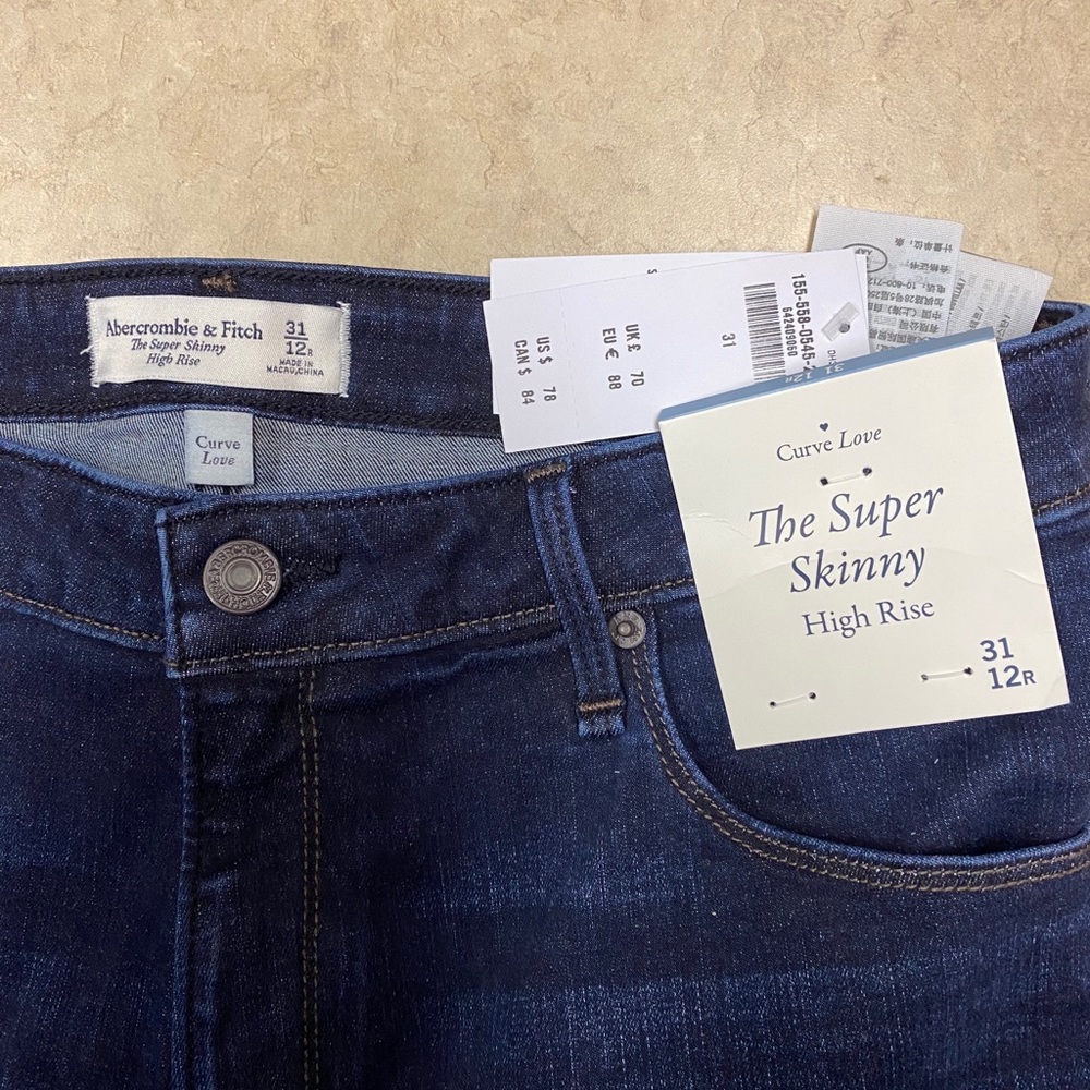 Abercrombie & Fitch Jeans BRAND NEW  ✨